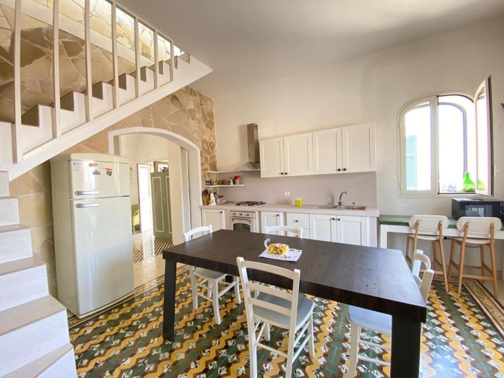Casa Vacanze Illiria A Roca Vecchia Vicinissima Al Mare Exteriör bild