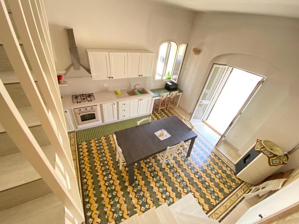 Casa Vacanze Illiria A Roca Vecchia Vicinissima Al Mare Exteriör bild